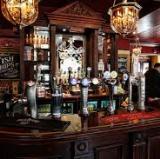 A London Pub<br />photo credit: naviquan.com